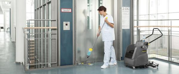 KARCHER castiga la inovatie. Masina de frecat aspirat B 60/10 C HYGIENE